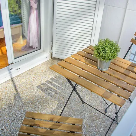 Fully Renovated And Relaxing Apartment Athens Exterior photo