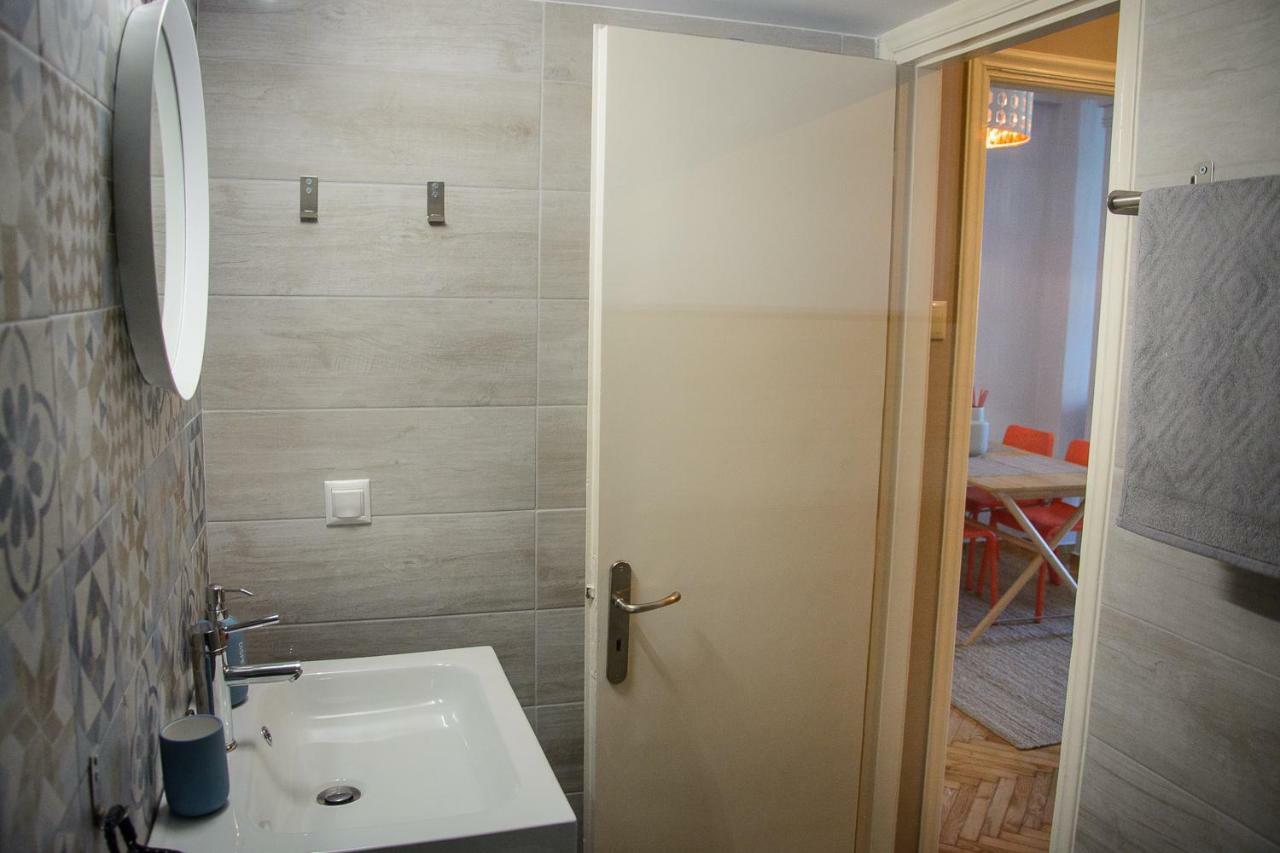 Fully Renovated And Relaxing Apartment Athens